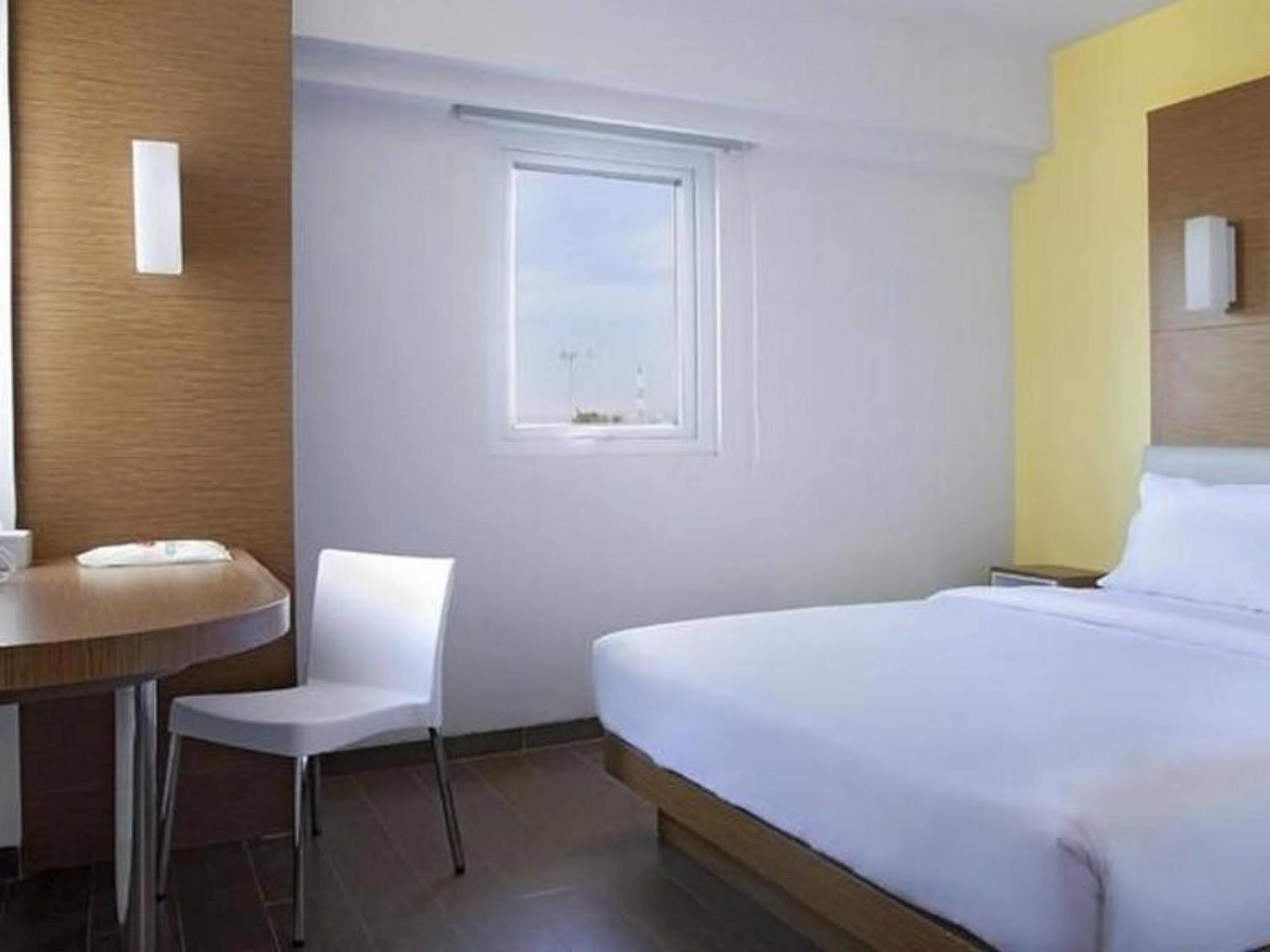 Amaris Hotel Cirebon Exteriér fotografie